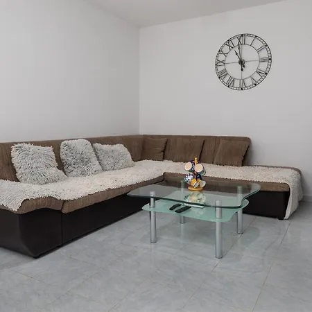 With A Swimming Pool Stanici, - 2800 Apartament