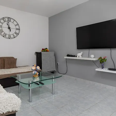 With A Swimming Pool Stanici, - 2800 Apartament *